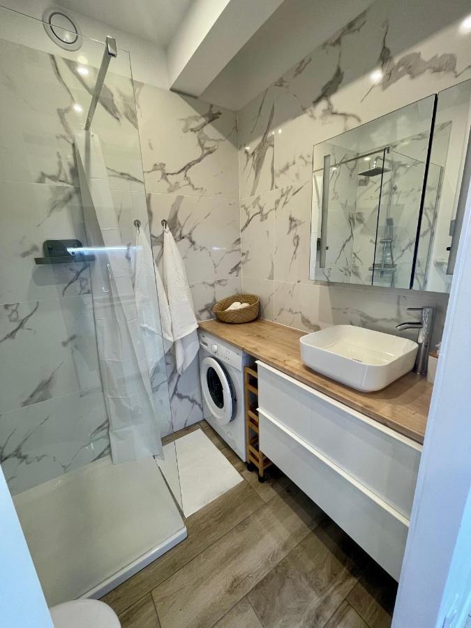Superbe Studio Avec Terrasse Proximite Plage Saint-Mandrier-sur-Mer Eksteriør billede