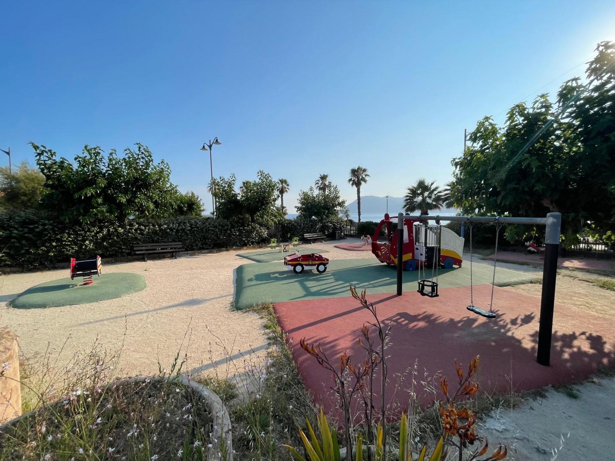 Superbe Studio Avec Terrasse Proximite Plage Saint-Mandrier-sur-Mer Eksteriør billede